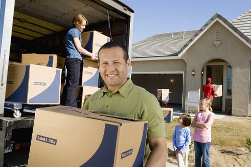Careful loading and transport preparation for a Barnes man and van service